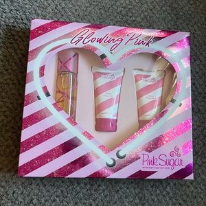 PINK SUGAR/AQUOLINA "GLOWING PINK" SWEET ADDICTION SET